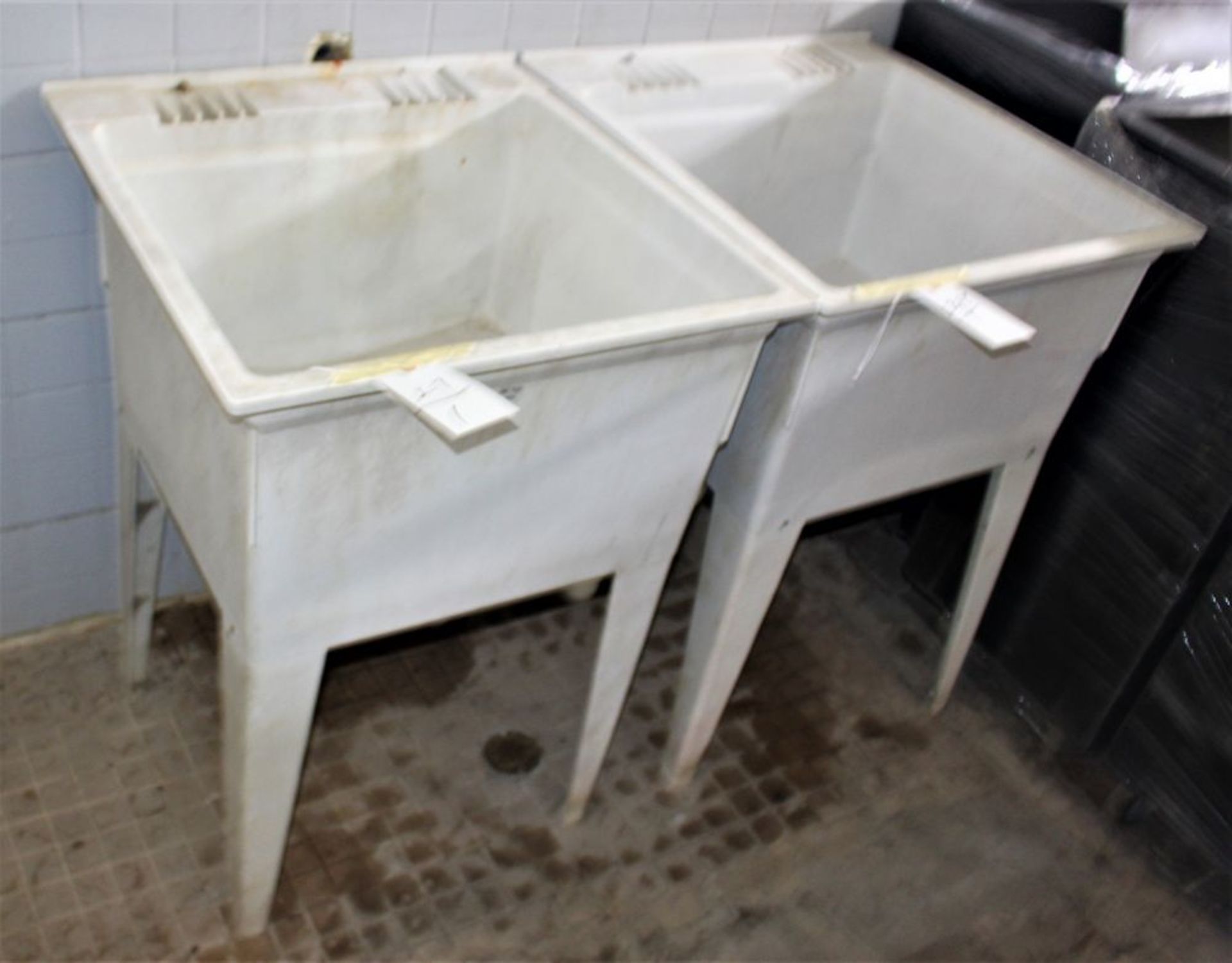 Fiberglass Laundry Sink