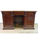 A 19th century mahogany inverted breakfront sideboard, 160 cm wide