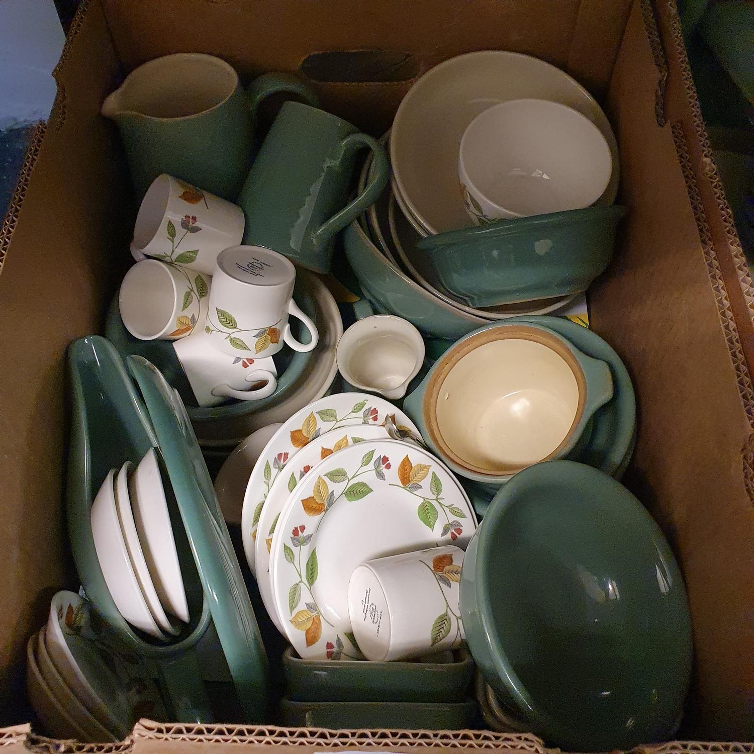 An extensive Denby dinner service, and a Wedgwood New Forest pattern coffee set (3 boxes) - Image 2 of 4