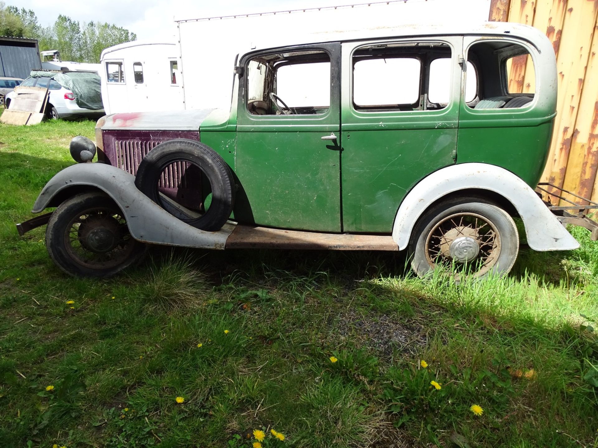 1934 Vauxhall 12/6 Registration number AXT 27 Being sold without reserve A project needing full - Image 2 of 3