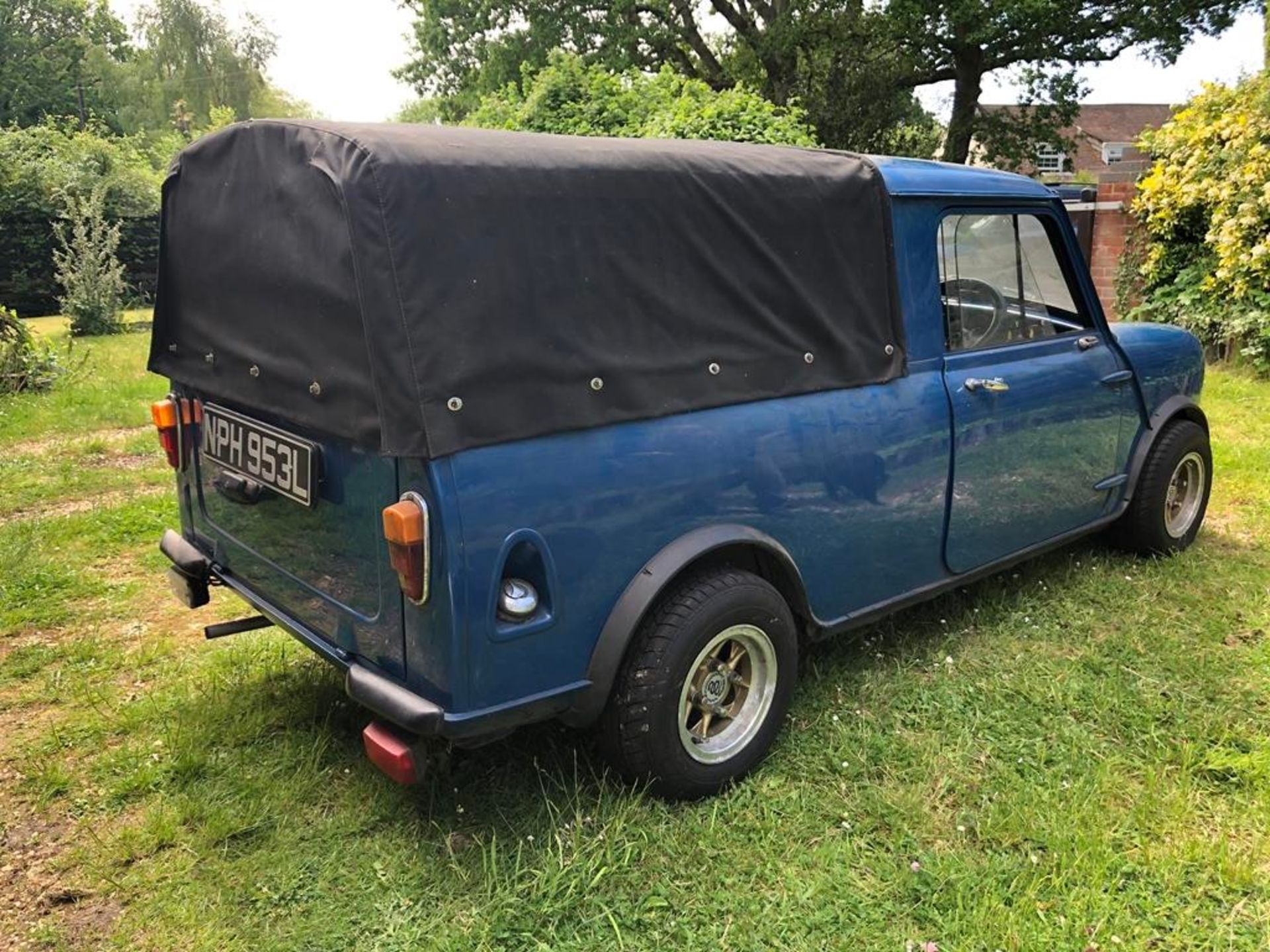 A 1972 Mini Pick-Up Registration number NPH 953L Chassis number AXAU1-781866A Blue with a black - Image 71 of 77
