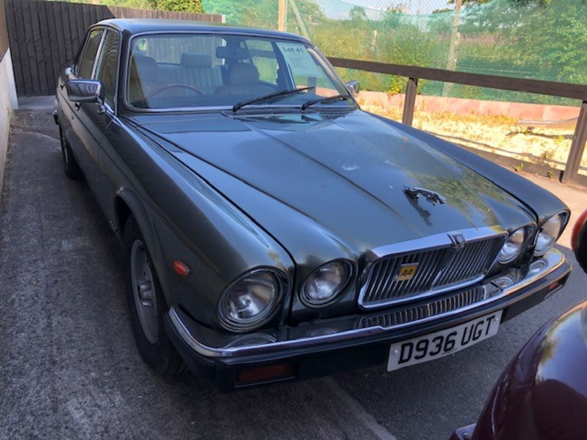 1987 Jaguar Sovereign V12 Series III Registration number D936 UGT Grey with a cream leather interior - Image 9 of 20