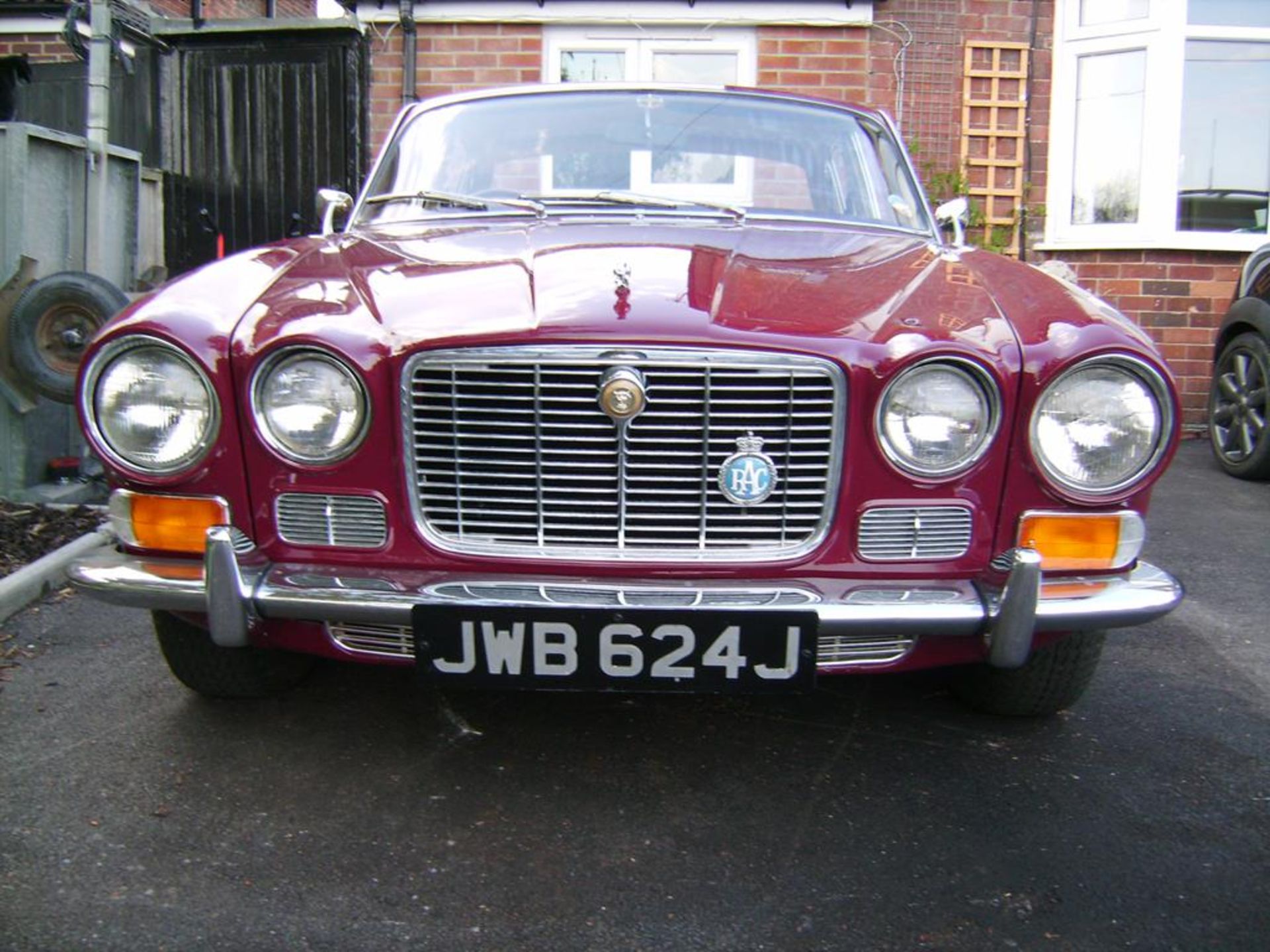 1971 Jaguar XJ6 Registration number JWB 624J Chassis number 1G8743BW MOT expires March 2022 Rare 2.8