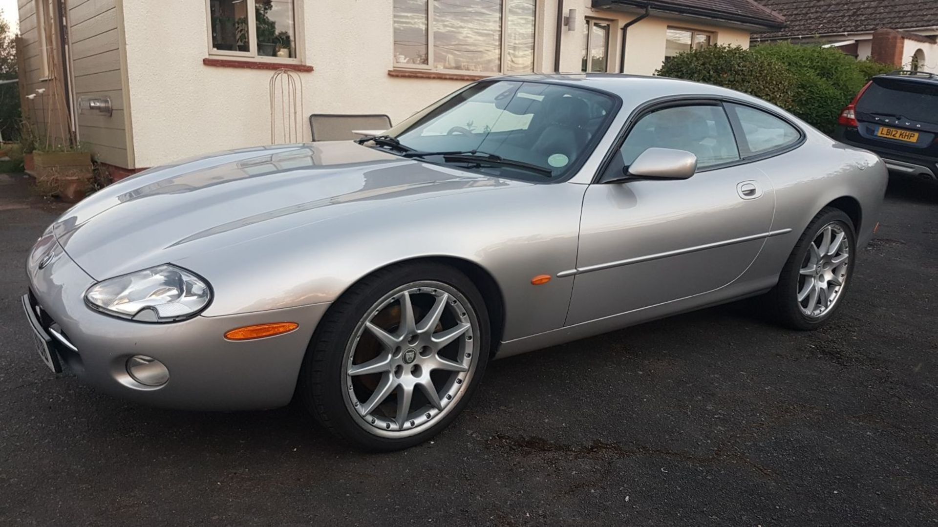 2002 Jaguar XK8 Coupe Registration Number XK02 BOB MOT expires February 2022 Metallic silver & black - Image 15 of 17