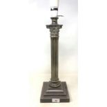 An Edwardian silver plated Corinthian column lamp, on a stepped square base, 41 cm high (excluding