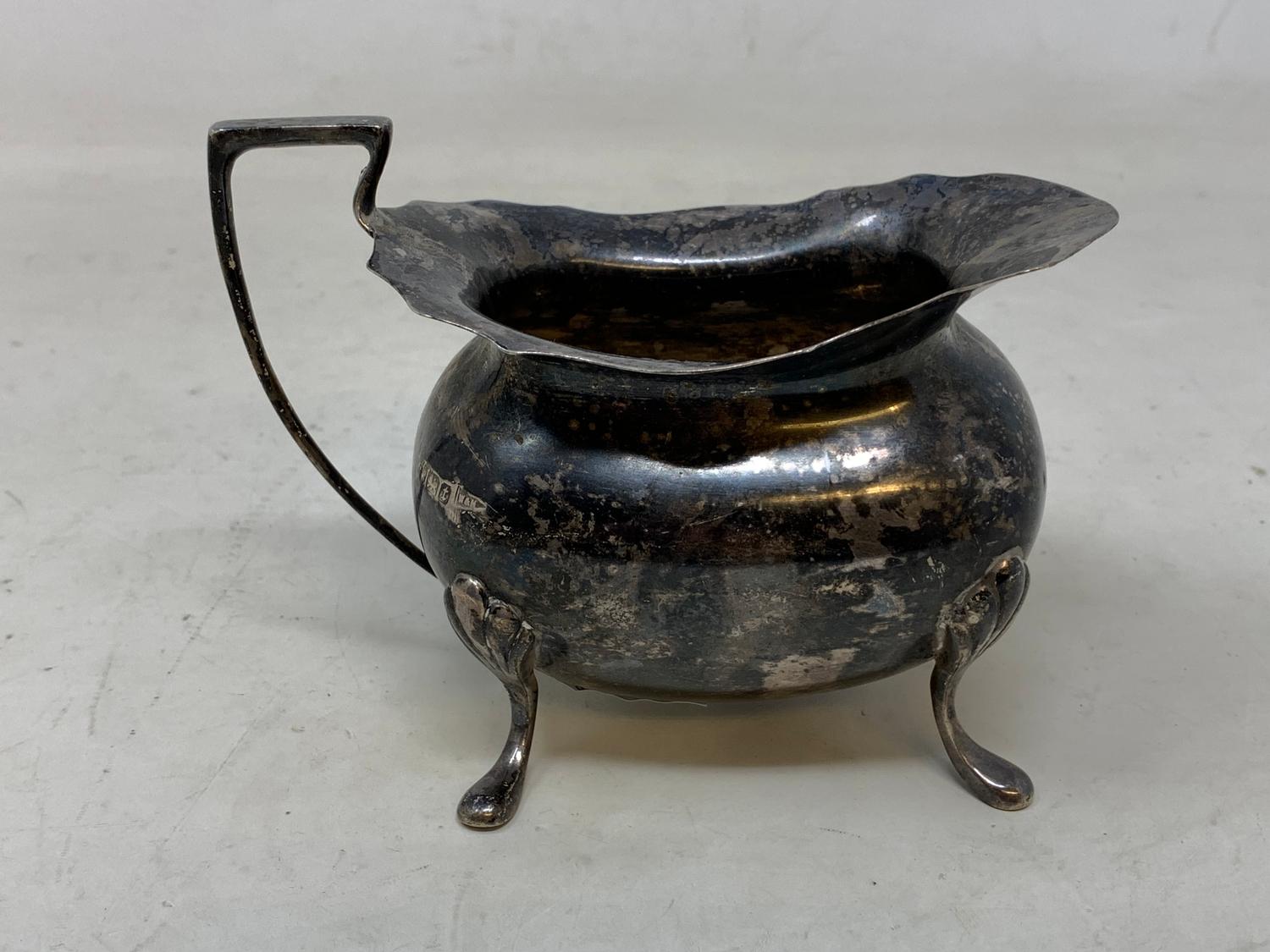 A silver milk jug, Sheffield 1901, 7.0 ozt