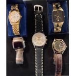 A large group of assorted gentleman's modern wristwatches, some boxed (box)