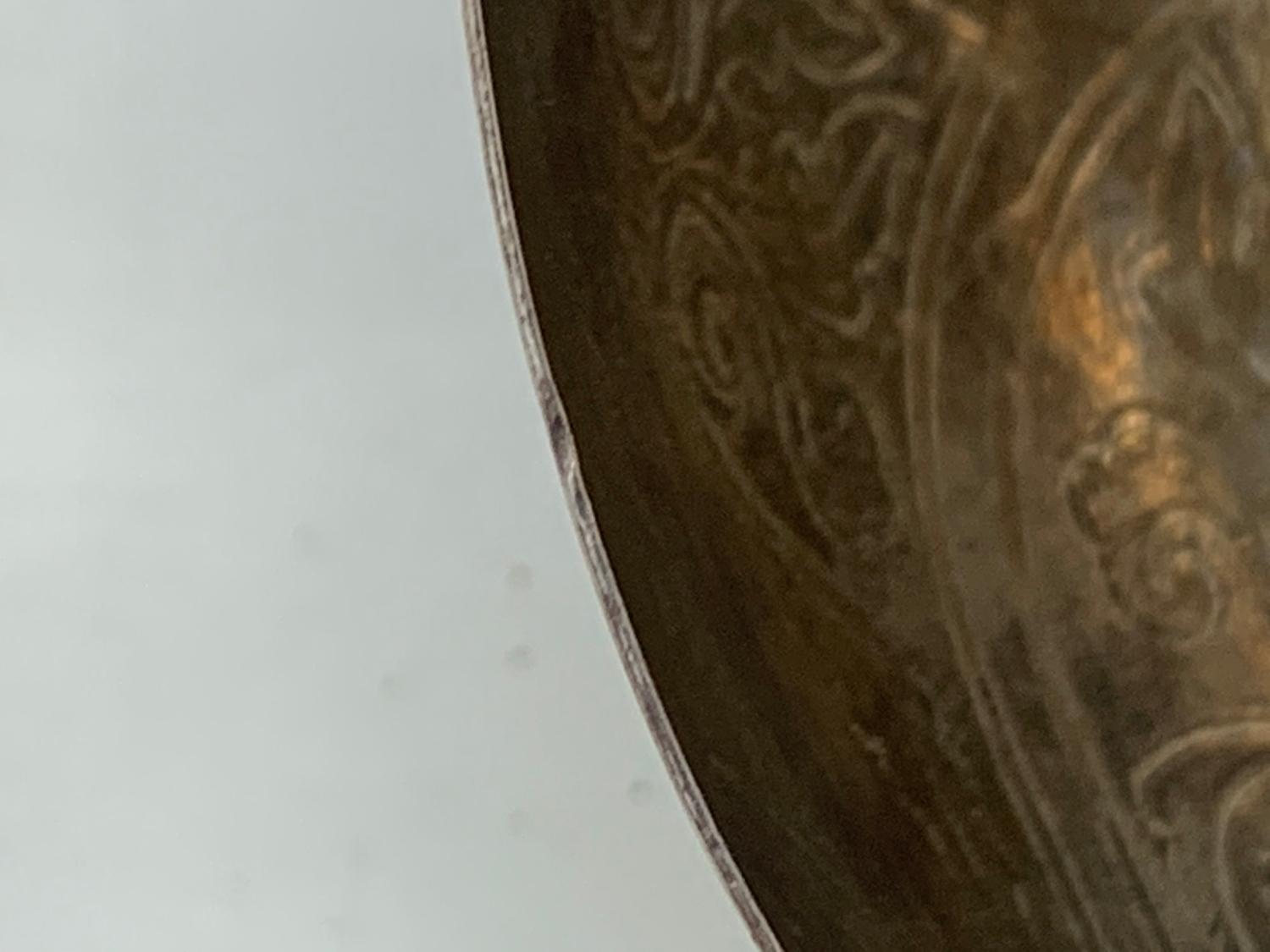 A Continental silver coloured metal bowl, engraved foliage, 12 cm diameter - Image 5 of 5