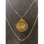 An 18ct gold fine chain, approx. 2.7 g, a 9ct gold chain, 3.4 g, and a 9ct gold, seed pearl and