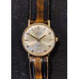 A gentleman's 9ct gold Rotary 21 Jewels wristwatch, with baton indices and date watch currently