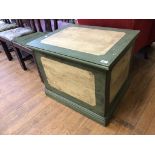 A painted chest/pedestal, 73 cm wide