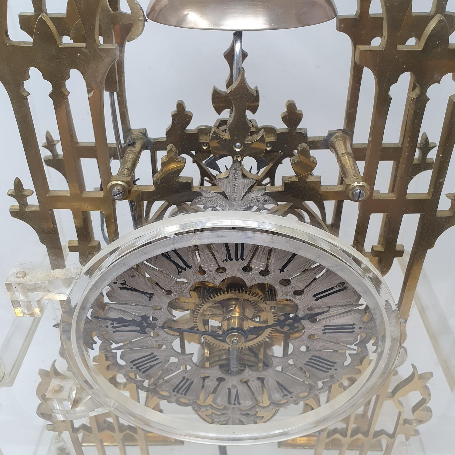 A brass skeleton clock, the silvered chapter ring with Roman numerals, fitted a single fusee - Bild 3 aus 6