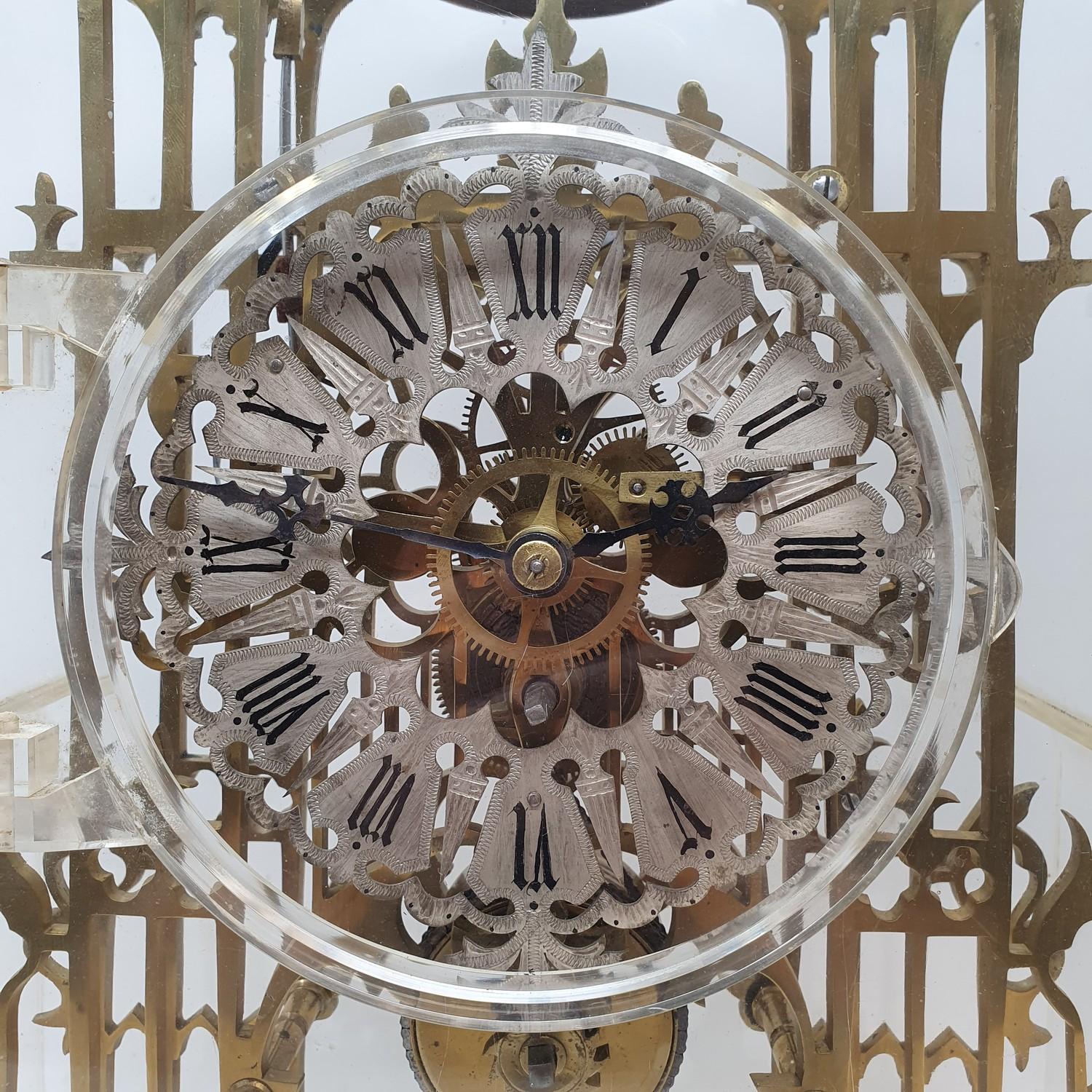 A brass skeleton clock, the silvered chapter ring with Roman numerals, fitted a single fusee - Bild 2 aus 6