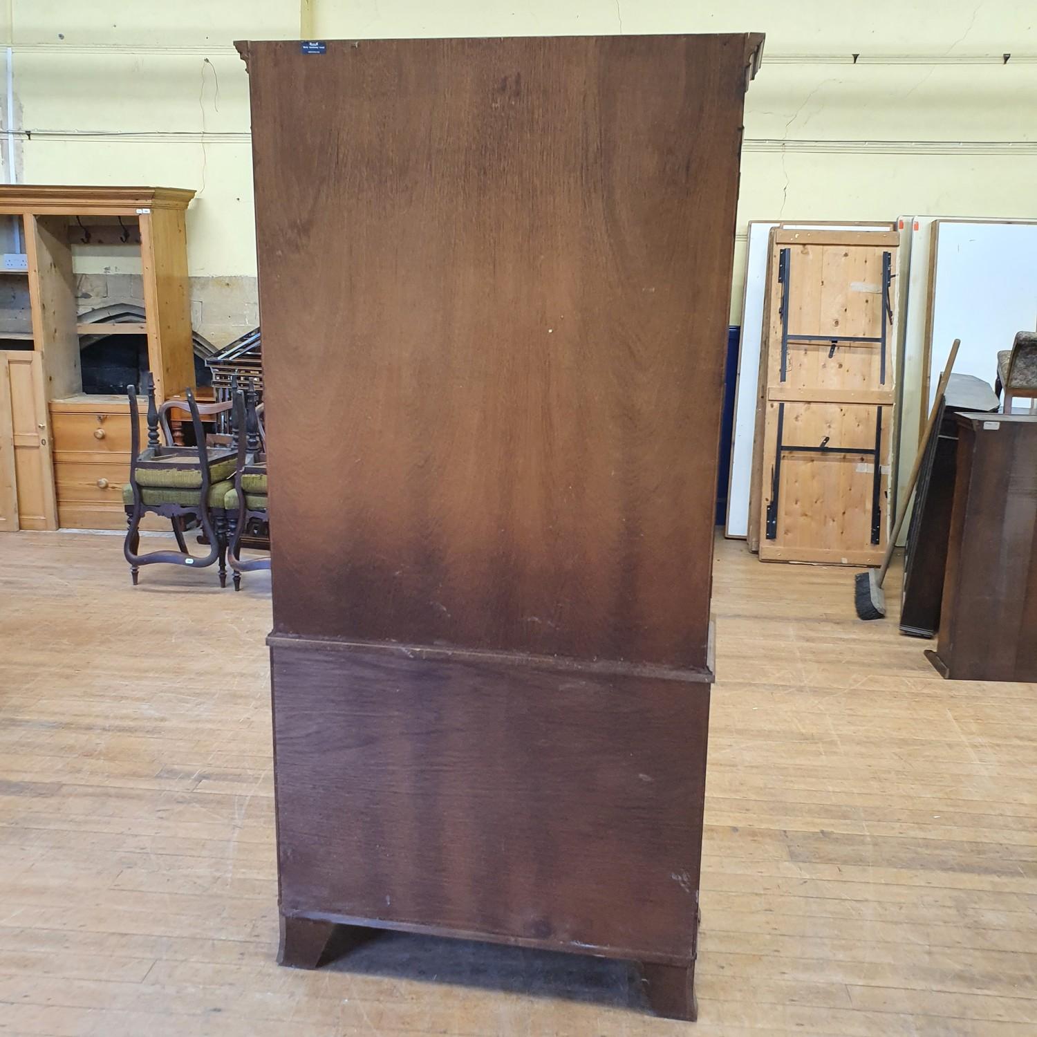 A reproduction mahogany bookcase cabinet, 92 cm wide - Image 5 of 5