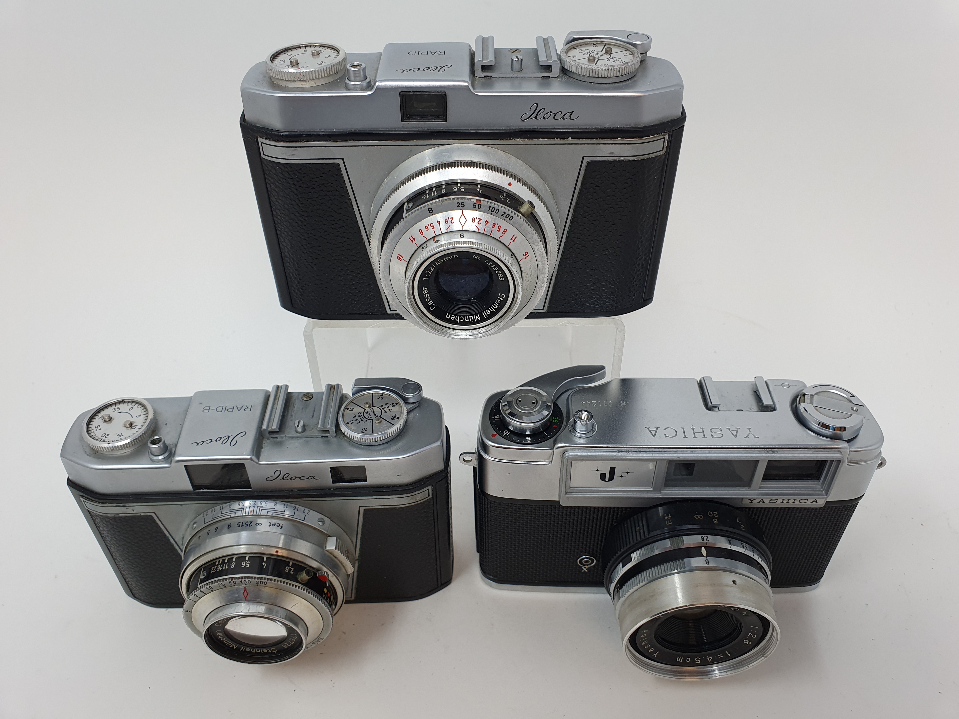 A Yashica camera, an Iloca Rapid-B camera and an Iloca Rapid camera, in outer leather case - Image 2 of 5