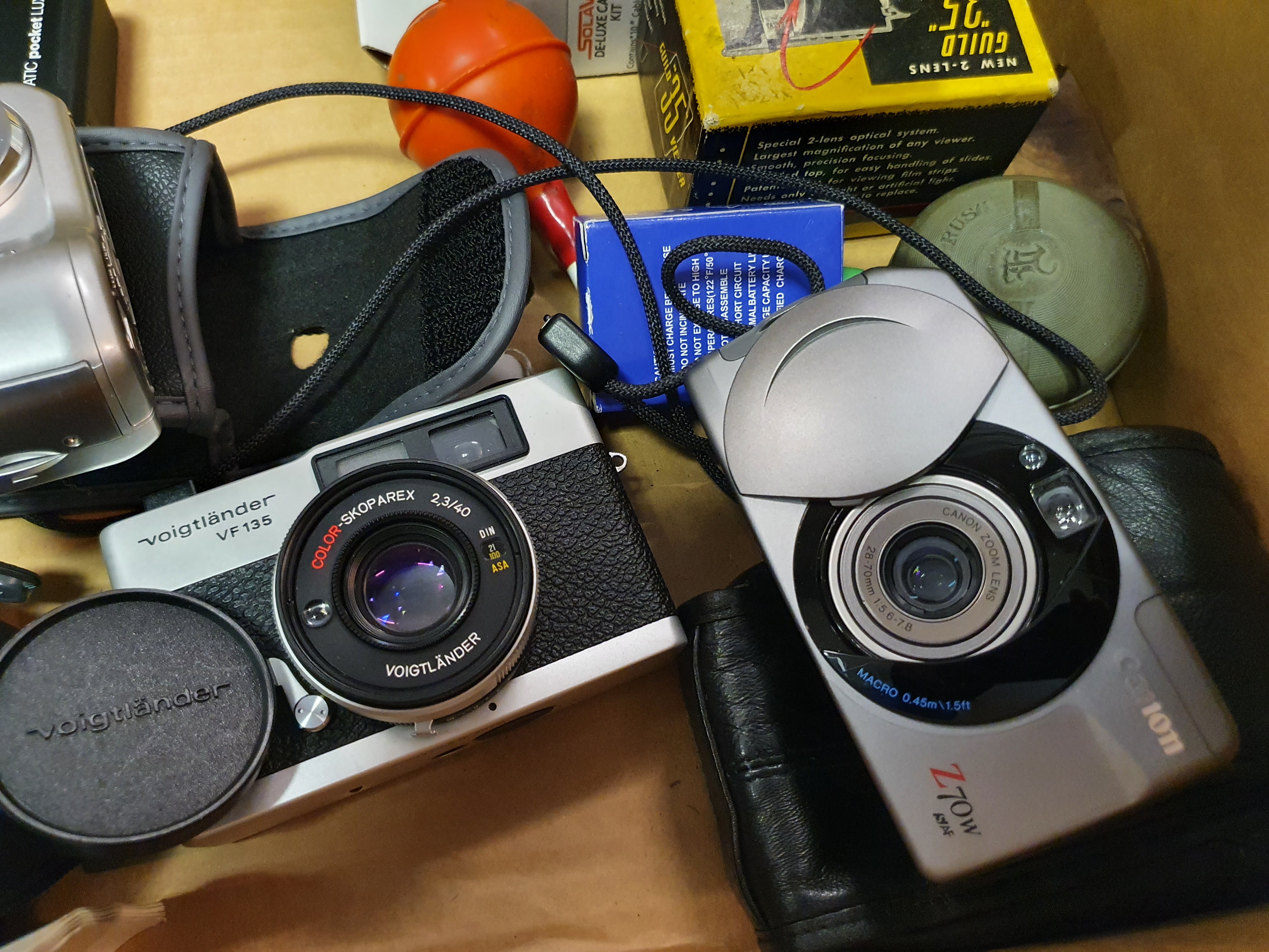 A Canon Z70w camera, a Konica camera, a Nikon Cooldix 3100 camera, a Canon AF35M camera, a - Image 5 of 5