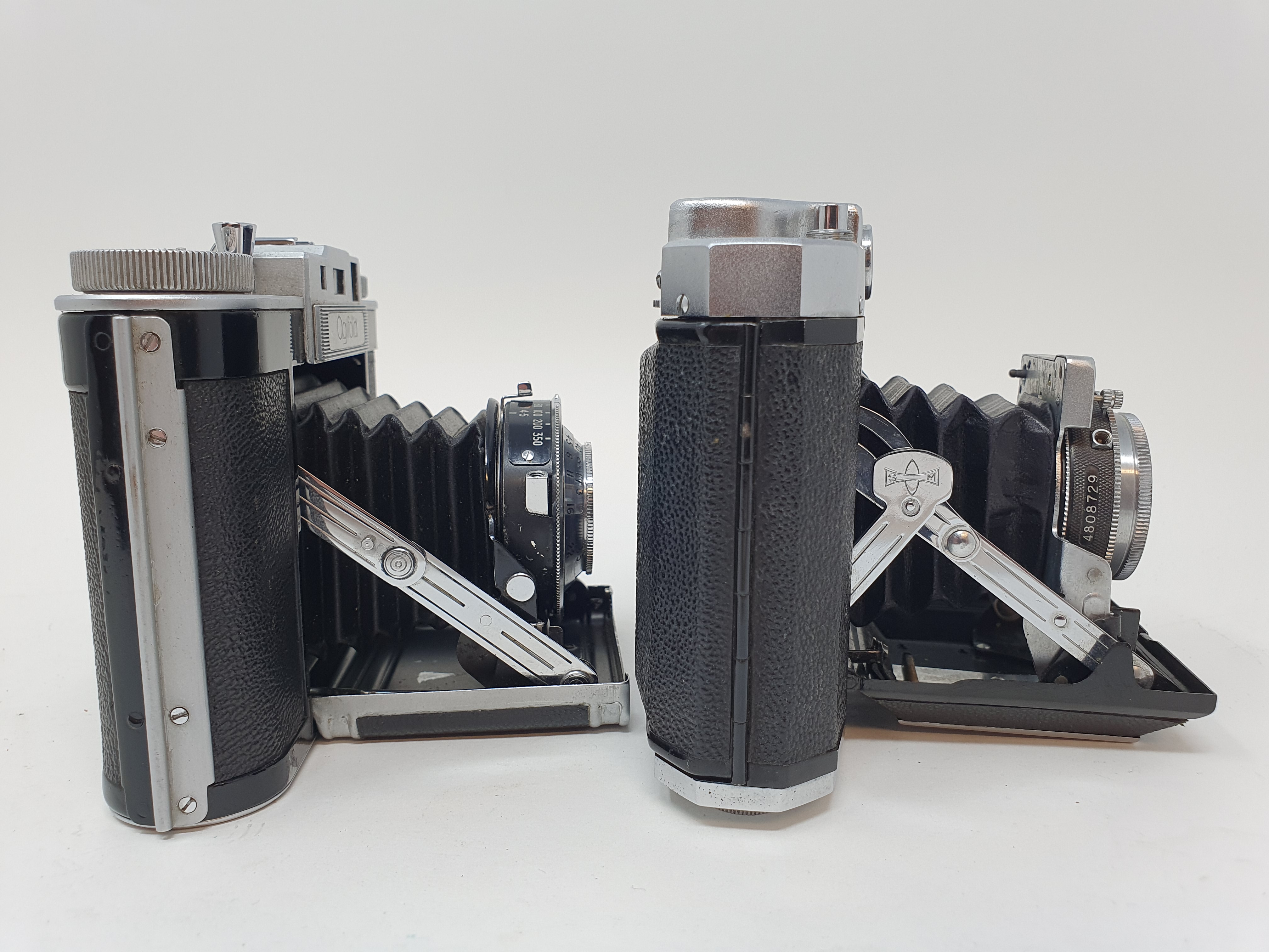 A Mamiya-6 folding camera, with leather outer case, and an Agiwx Agifold folding camera, with - Image 3 of 6