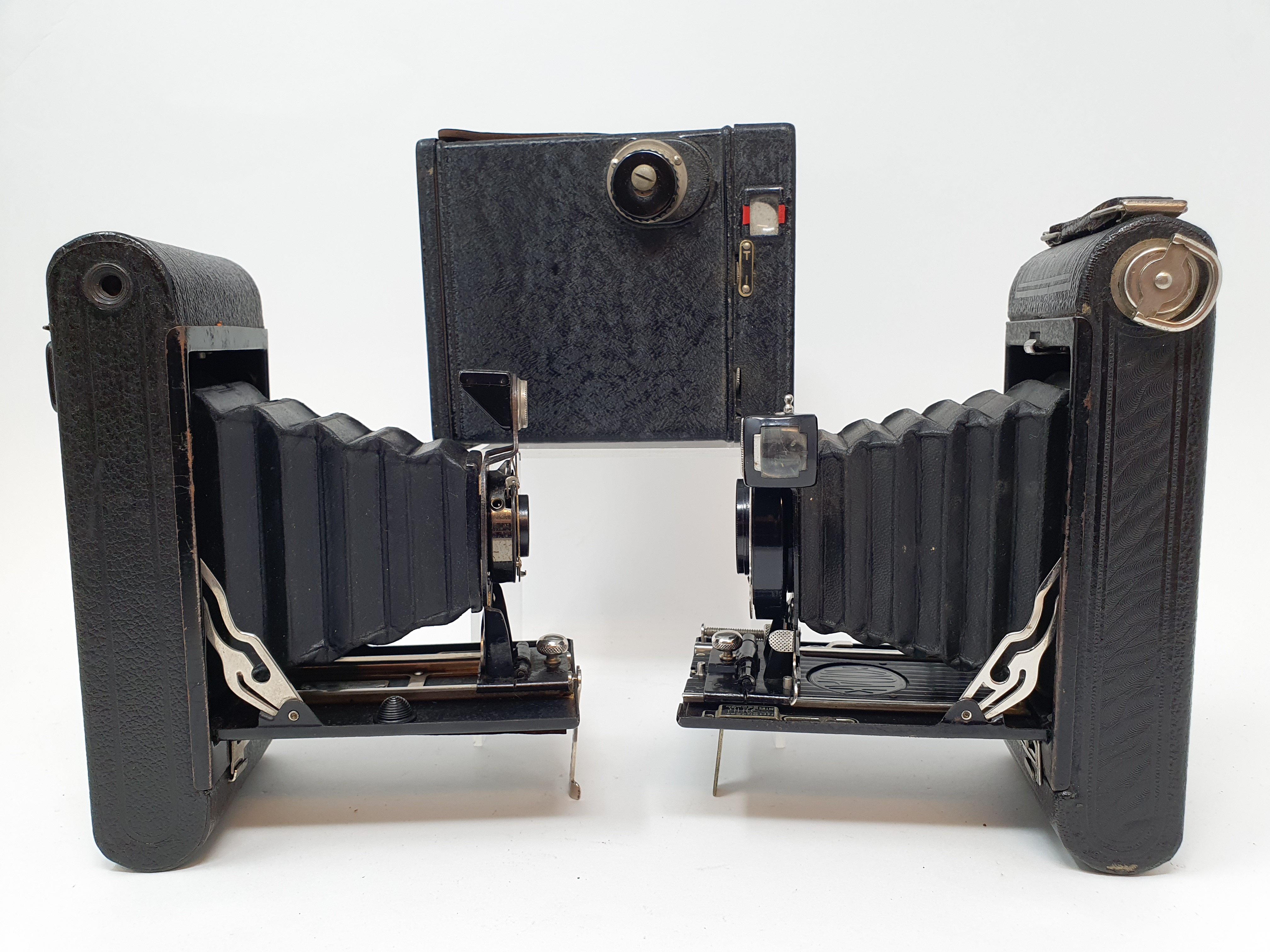 A Kodak Autographic Brownie folding camera, with canvas case, a Kodak No. 1 folding camera, and an - Image 4 of 6