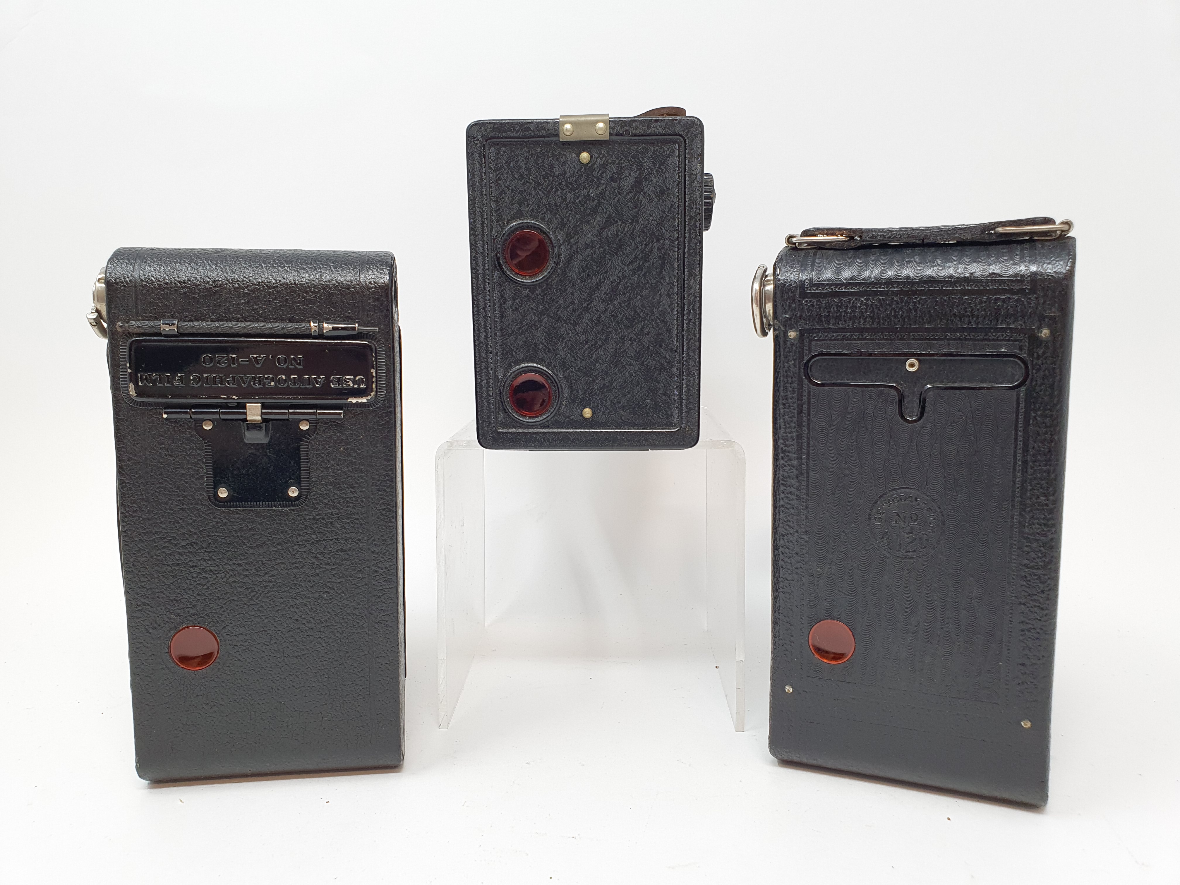 A Kodak Autographic Brownie folding camera, with canvas case, a Kodak No. 1 folding camera, and an - Image 5 of 6