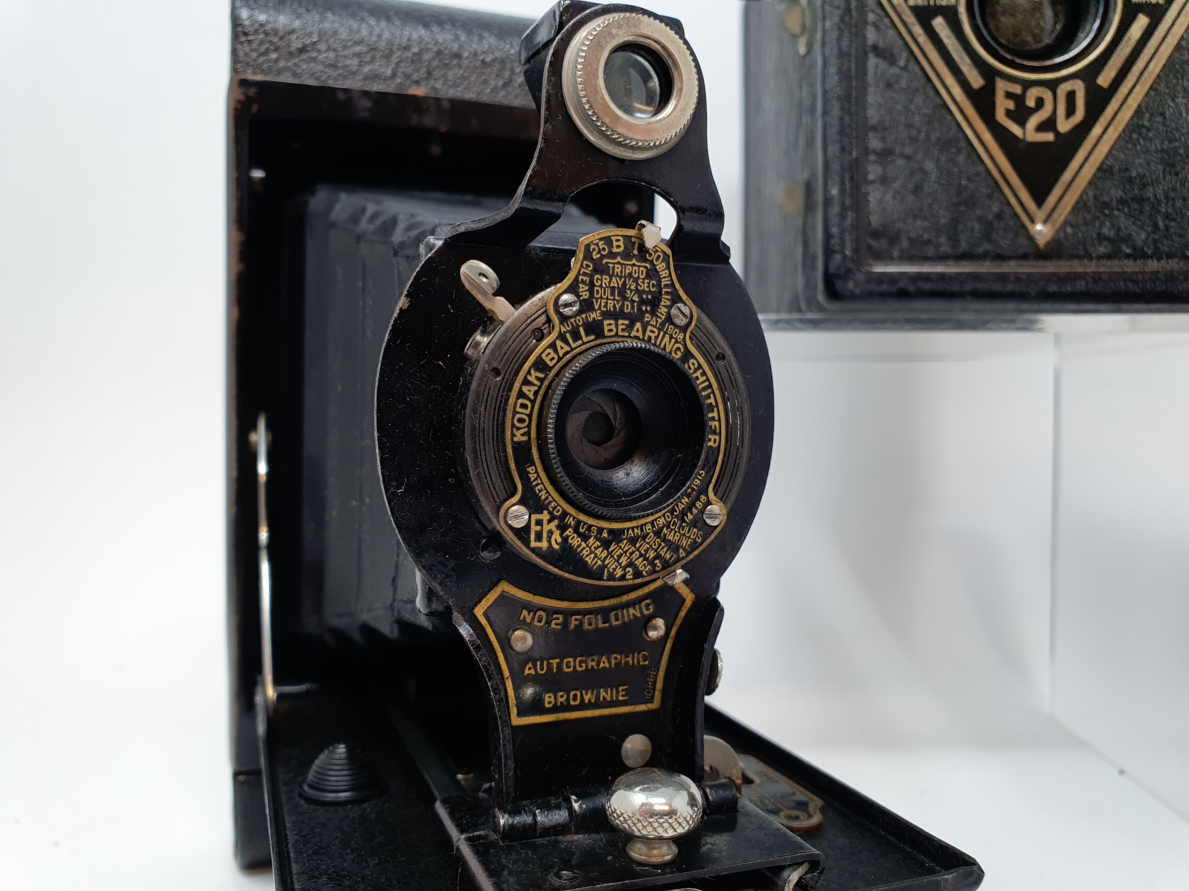 A Kodak Autographic Brownie folding camera, with canvas case, a Kodak No. 1 folding camera, and an - Image 3 of 6