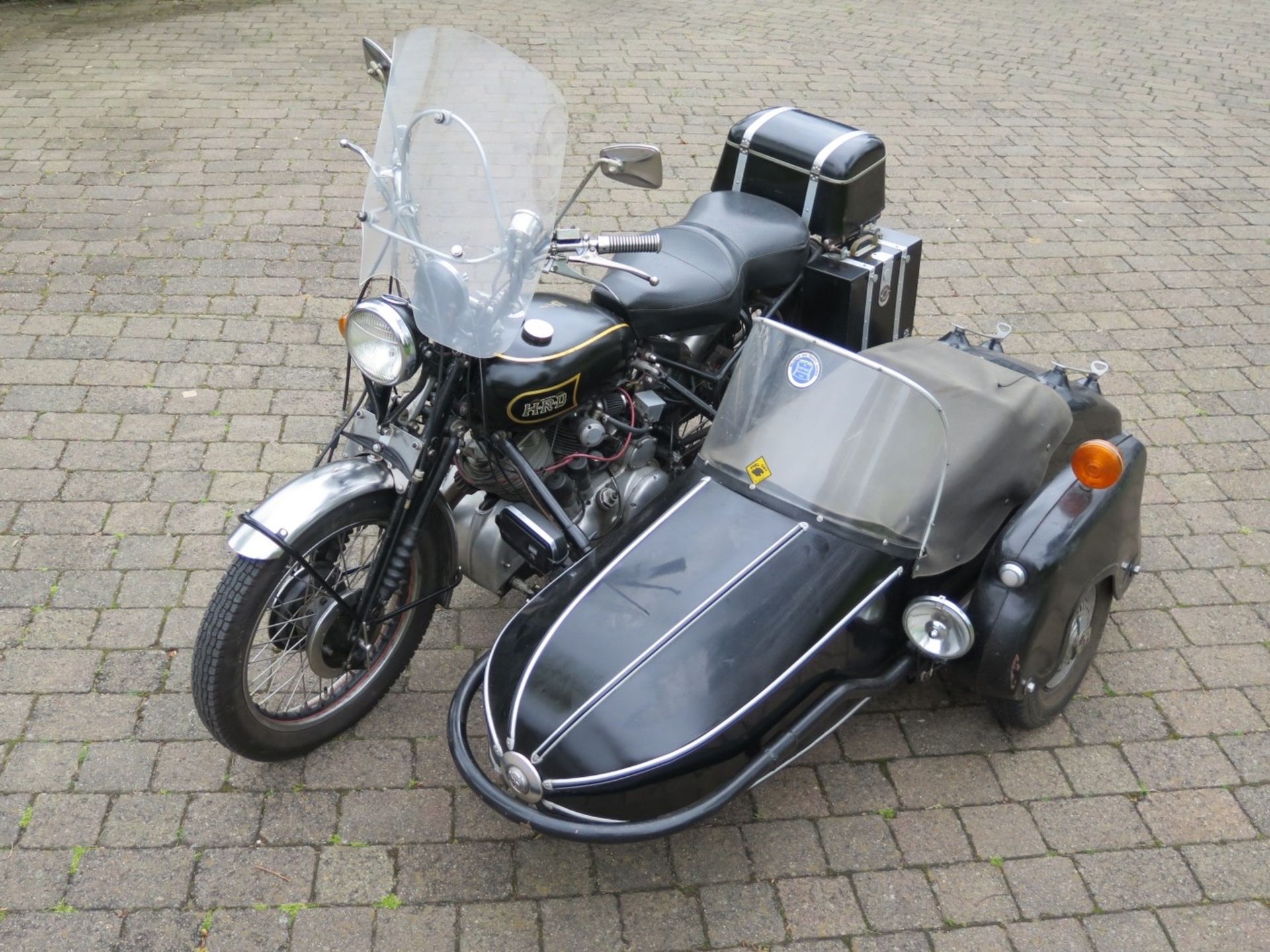 A1947 Vincent HRD Rapide with Watsonian GP sidecar Registration number OMK 245 Frame number R 2051 - Image 2 of 8