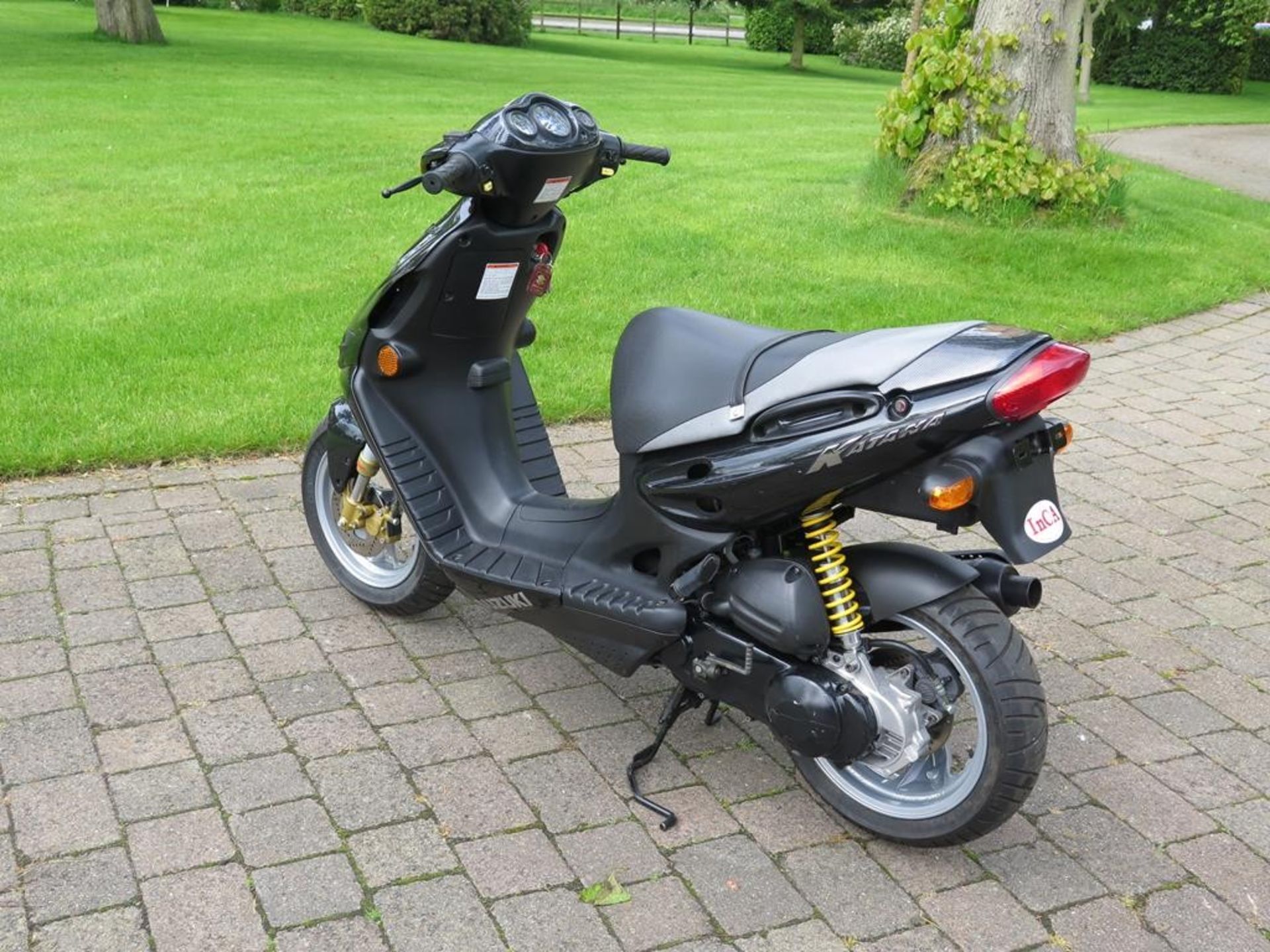 1997 Suzuki AY50 Katana scooter Unregistered Engine number A181 103331 215 recorded miles - Image 8 of 9