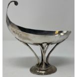 An Art Nouveau silver dish on stand, of oval form, Birmingham 1910, 4.8 ozt, 18 cm high