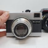 A Werra no 1 camera, and various assorted photography equipment (box)