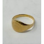 An 18ct gold signet ring, 4.8 g