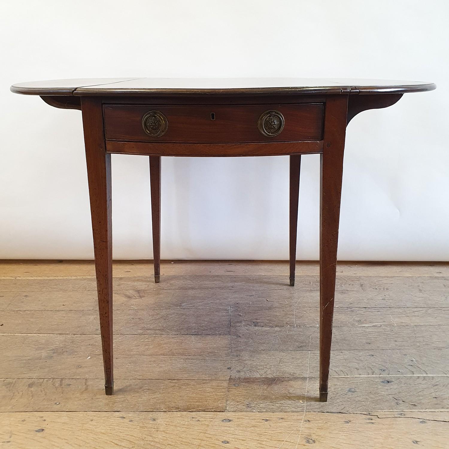 A 19th century mahogany Pembroke table, 80 cm wide Top with three splits, variation of colour, the - Image 5 of 5