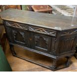 An 18th century style oak sideboard, 152 cm wide