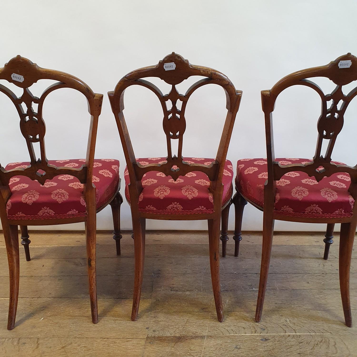 A set of four 19th century walnut chairs, with pierced splat backs to padded seats on turned legs ( - Image 7 of 7