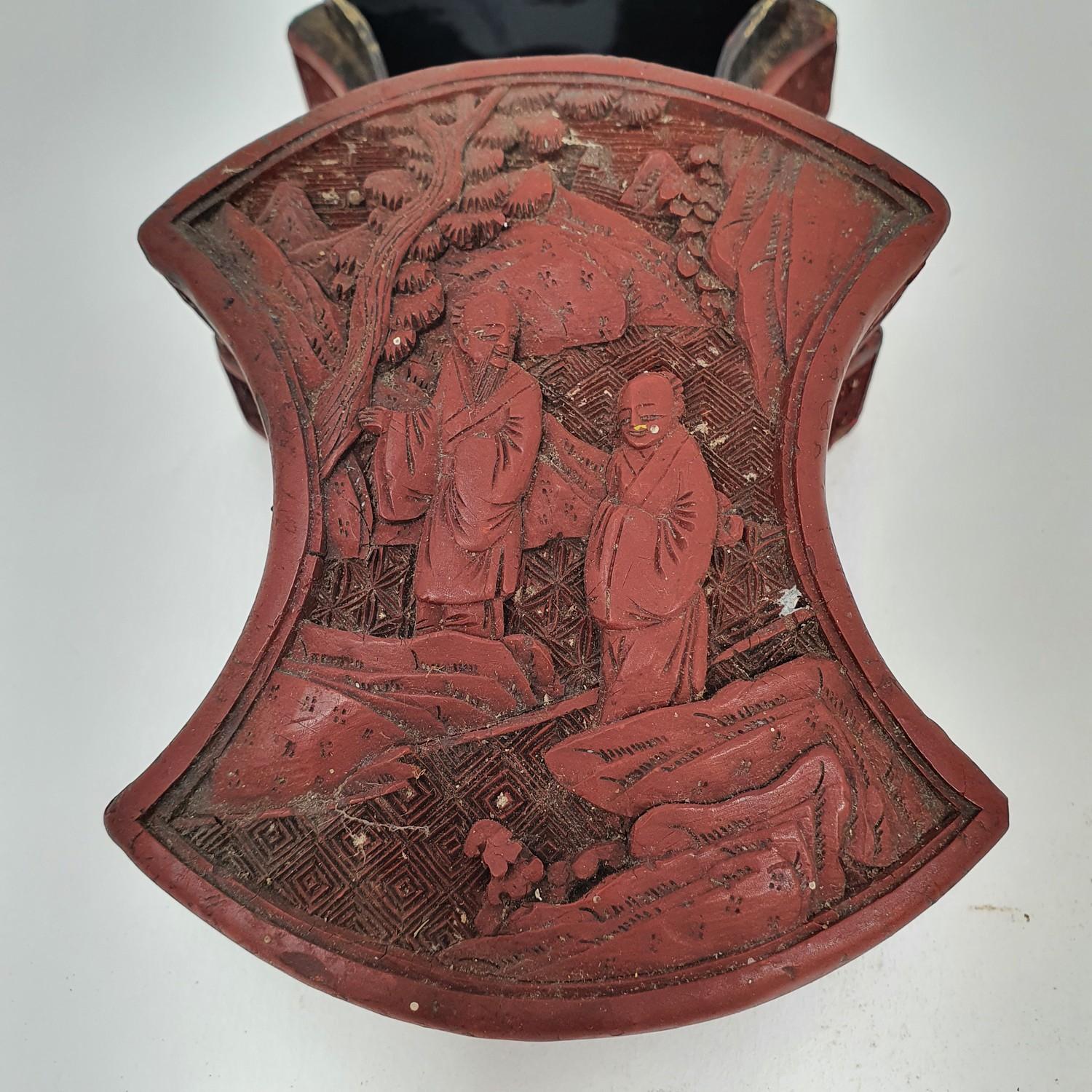 A Chinese cinnabar lacquered box, of shaped form, decorated two figures, 11 cm wide - Image 2 of 10