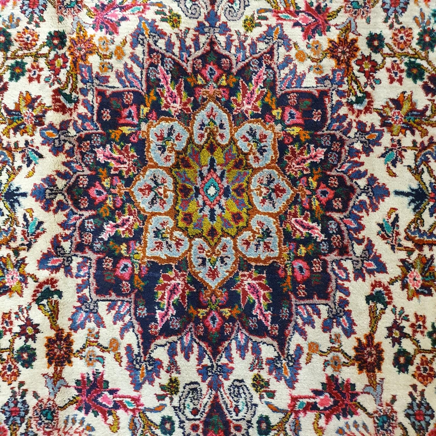 A Persian Bidjar rug, 203 x 120 cm - Image 2 of 3