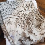 An early 20th century table cloth, and other linen (box)