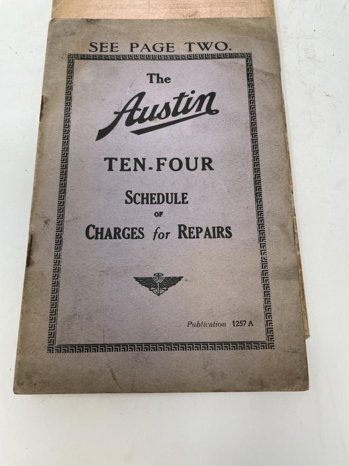 A group of booklets and programmes including The Auto-Cycle Union Offical Handbook 1914, some - Image 31 of 33