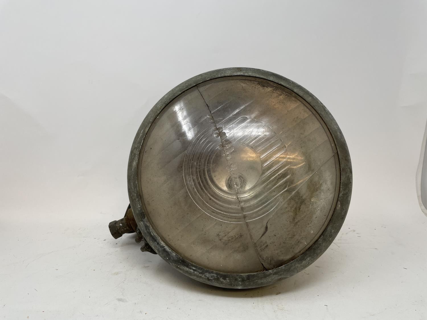 Four headlamps, understood to be from a pre-war Ford, and four other headlamps (2 boxes) - Image 5 of 20