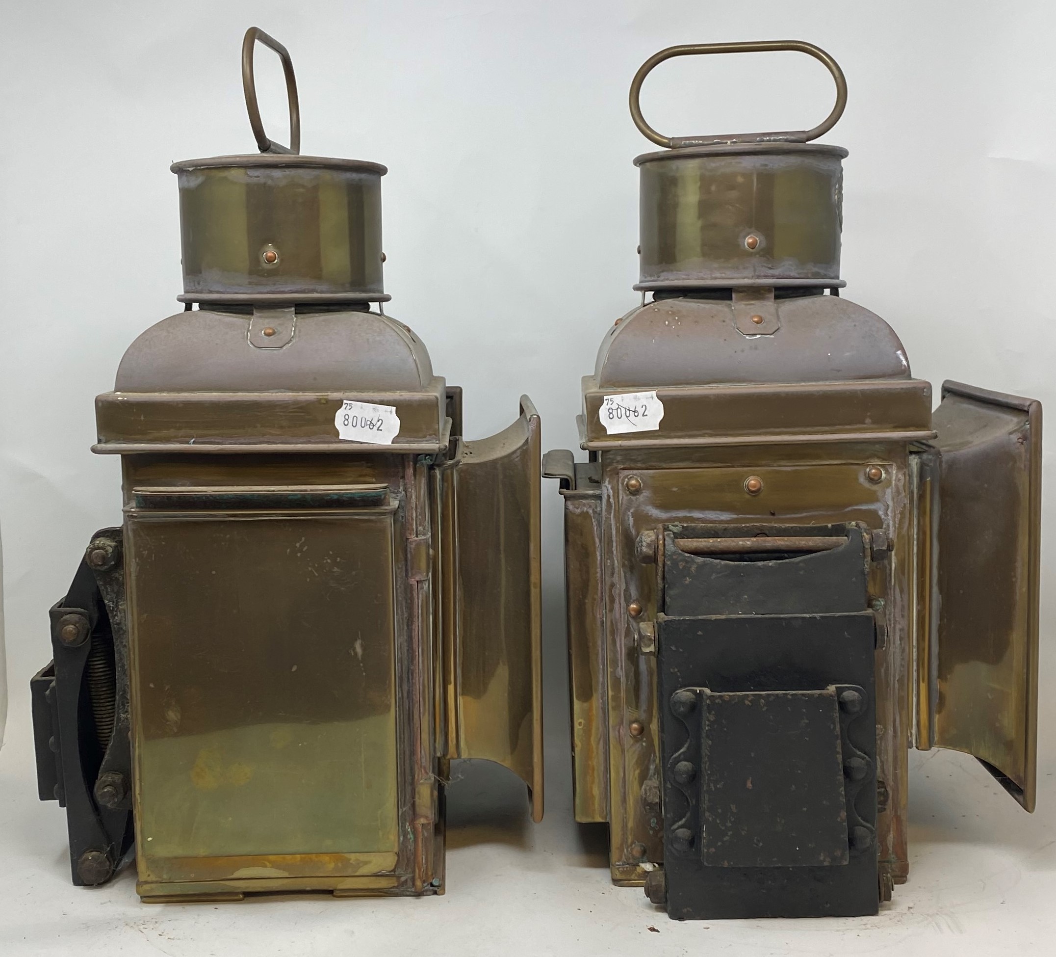 A pair of brass Eli Griffiths & Sons Meteor double sided lamps, 43 cm high - Image 4 of 4