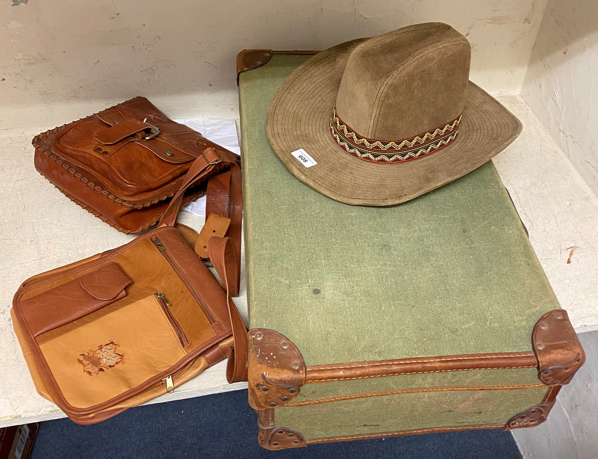 A Beco hat, two leather bags and a canvas suit case (4)
