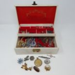 Various costume jewellery (box)