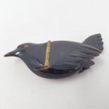 An unusual 19th century carved horn snuff box, in the form of a bird, 9 cm wide