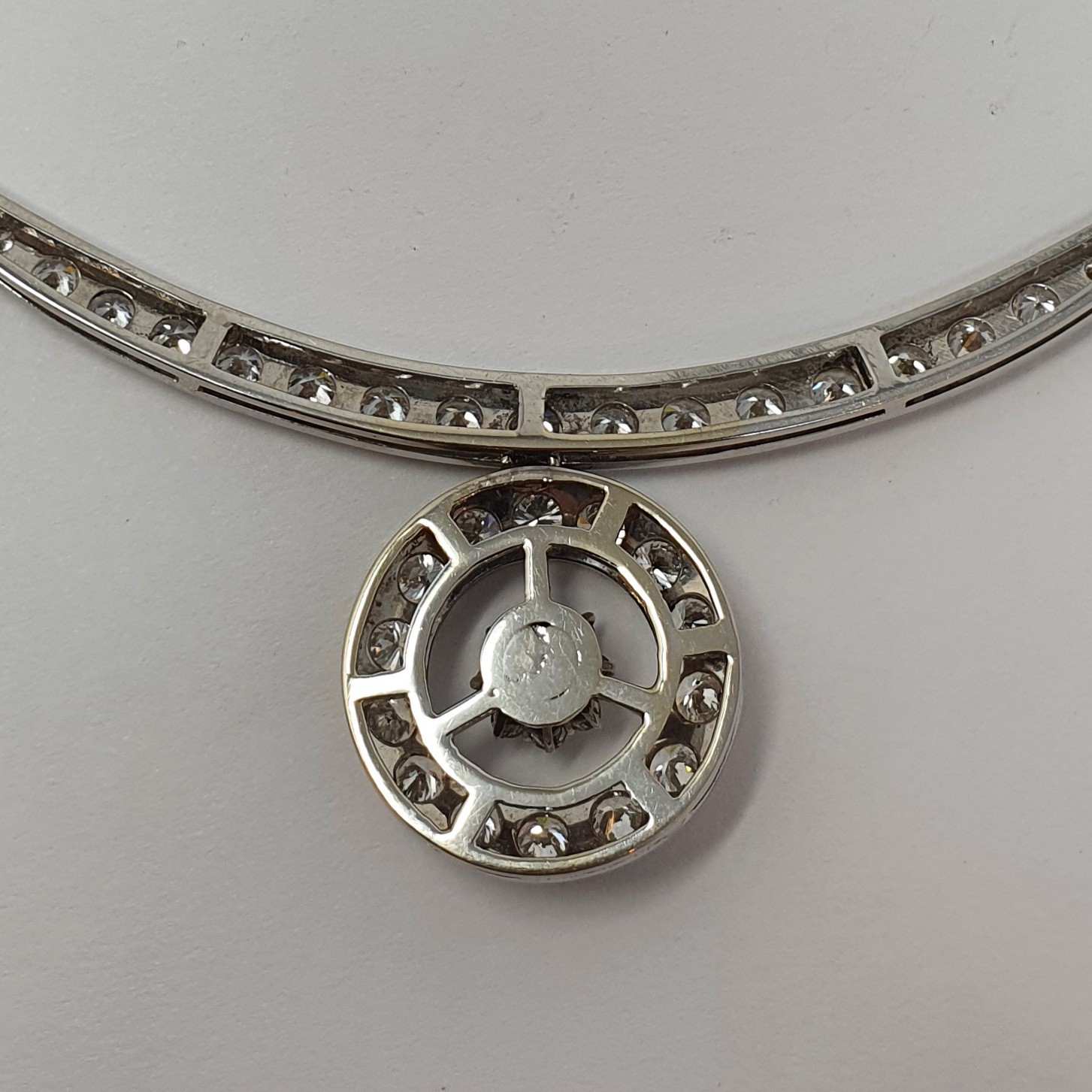 A substantial 18ct white gold and diamond necklace, with a diamond drop Total weight 10ct approx. - Image 3 of 4