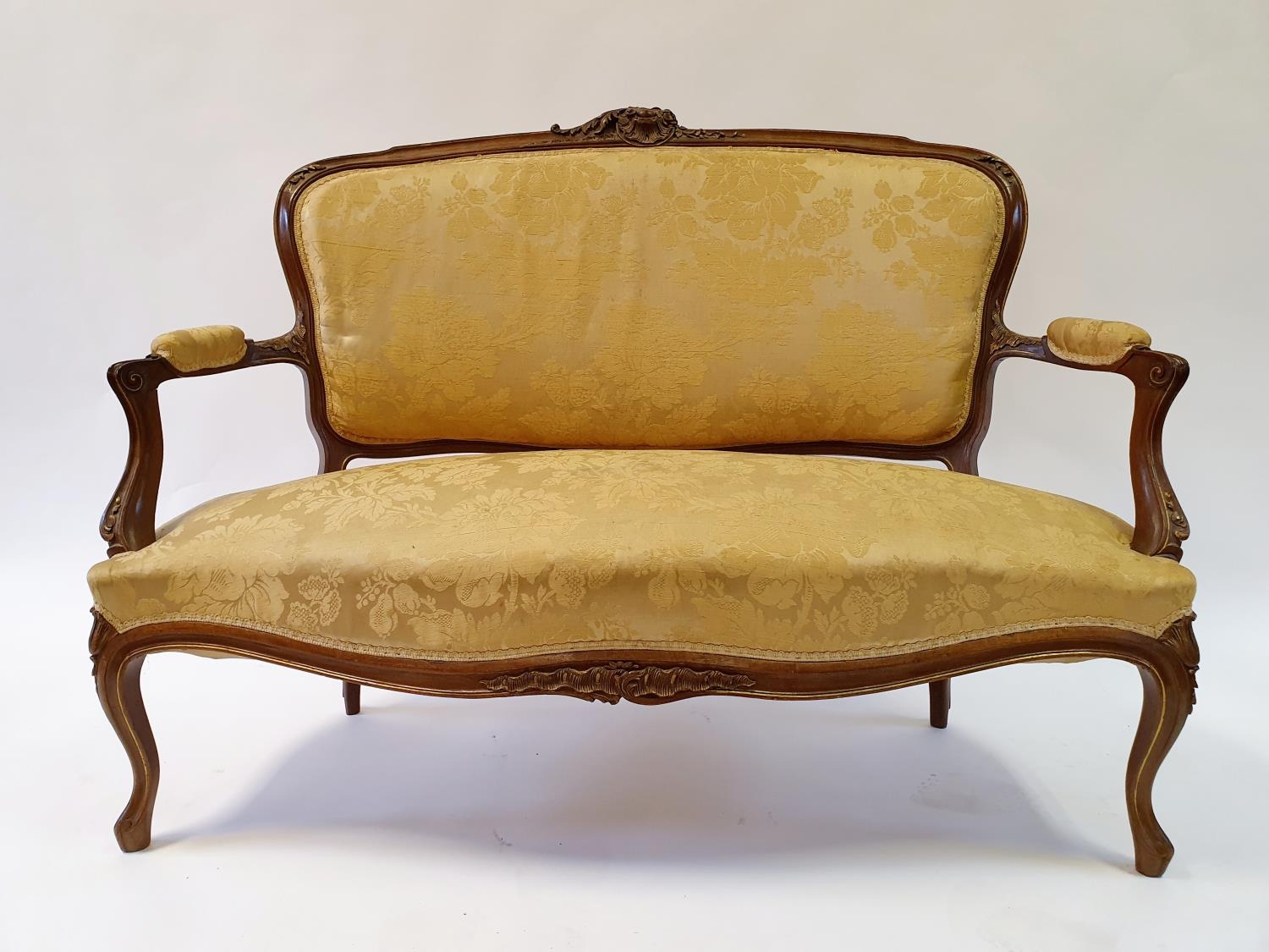 A Continental walnut settee, 130 cm wide