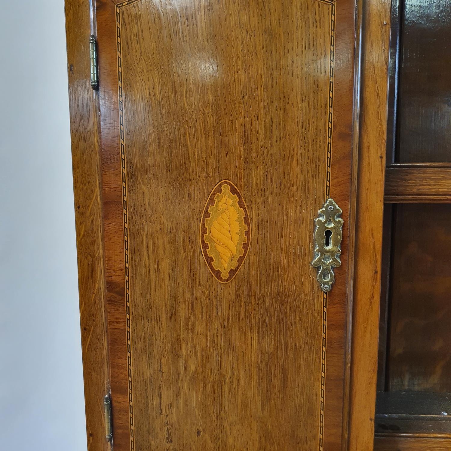 An 18th century style oak dresser, the top with shelves, two cupboard doors and two drawers, the - Image 3 of 8