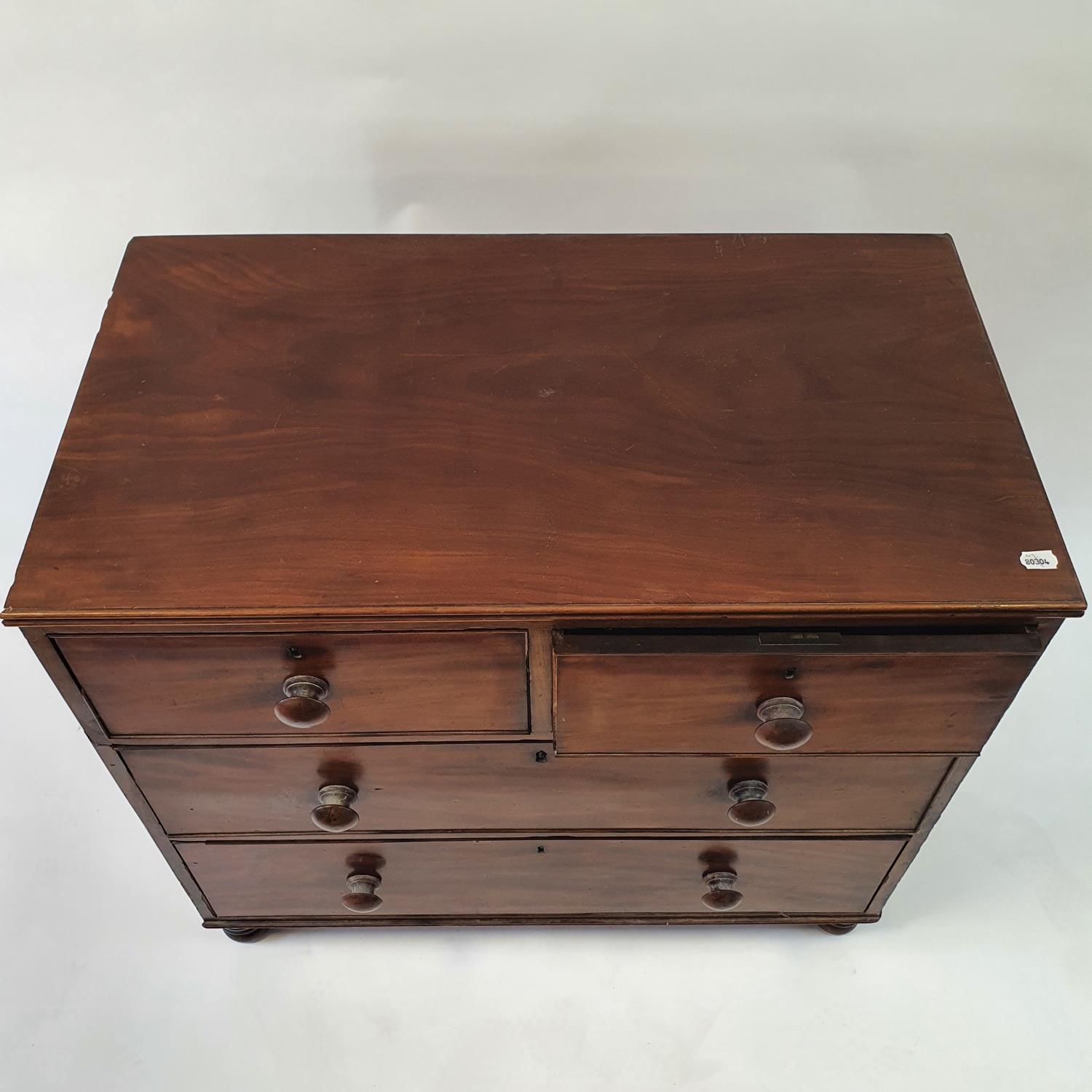 A 19th century mahogany chest, having two short and two long drawers, 93 cm wide - Image 6 of 7