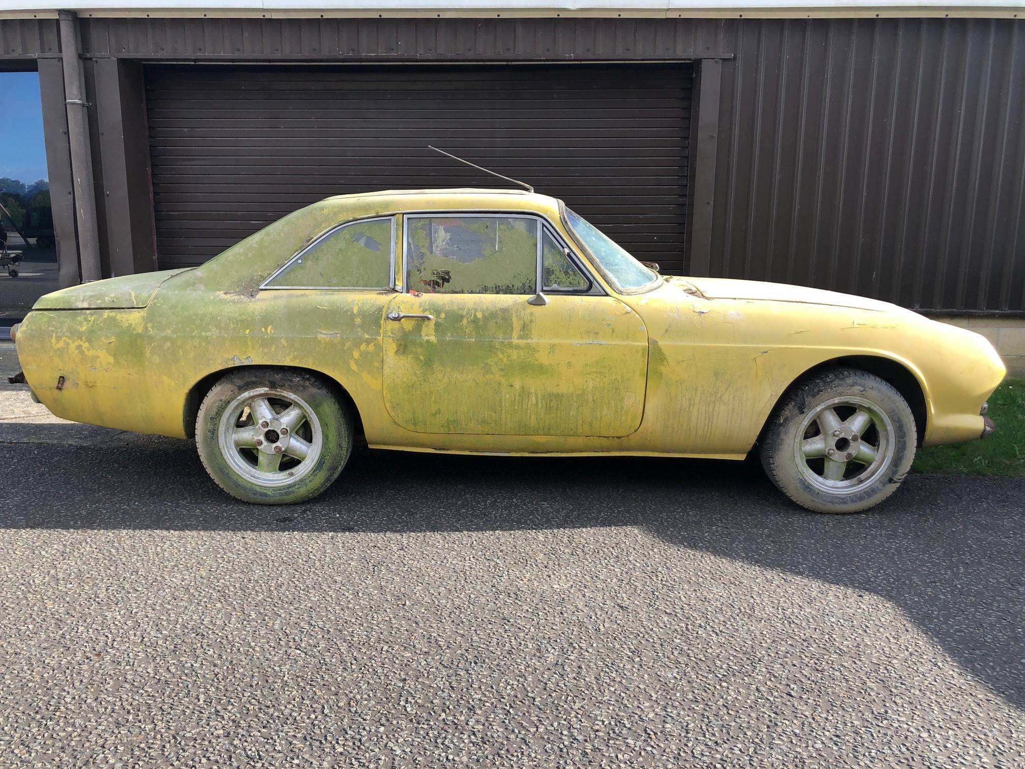 1967 Reliant Scimitar SE4 Coupe Registration nuber GBG 540E Being sold without reserve Yellow (under - Image 9 of 16