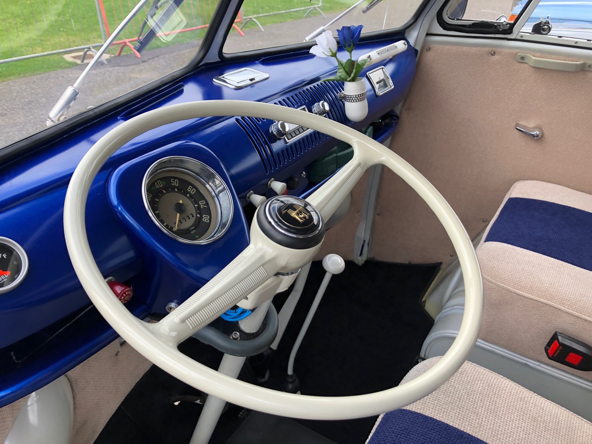 1966 VW 13 Window Deluxe Splitscreen Campervan - Image 12 of 15