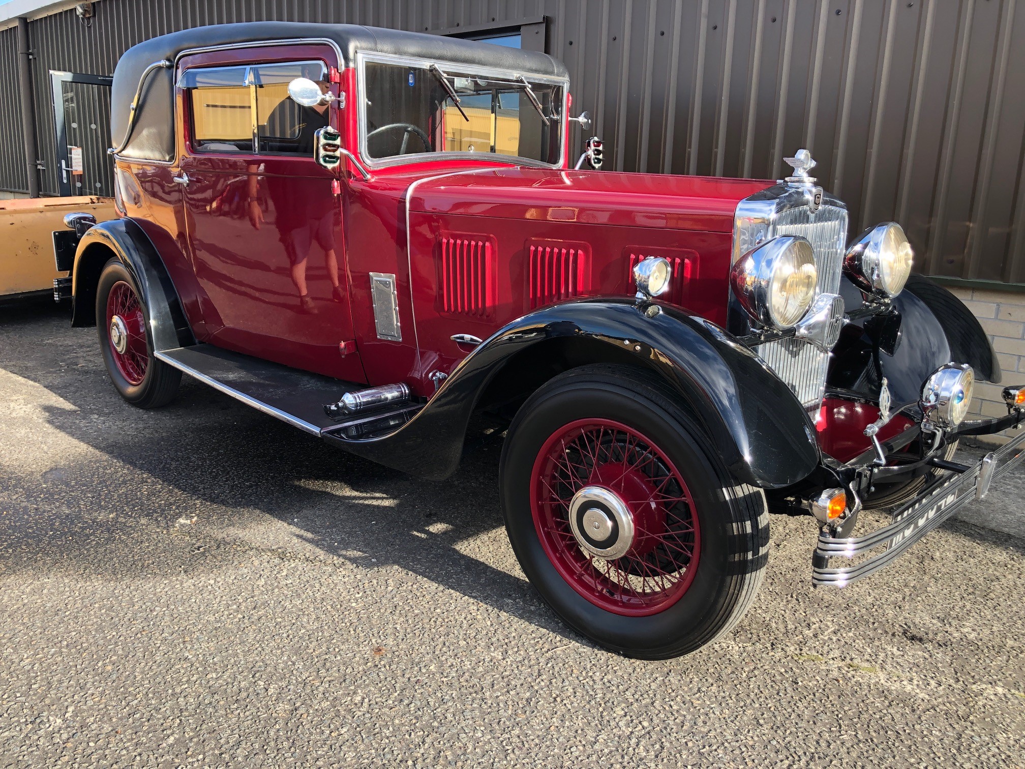 1933 Morris Isis 17.7hp Coupé Registration number MU 6842 Chassis number 6027 Engine number