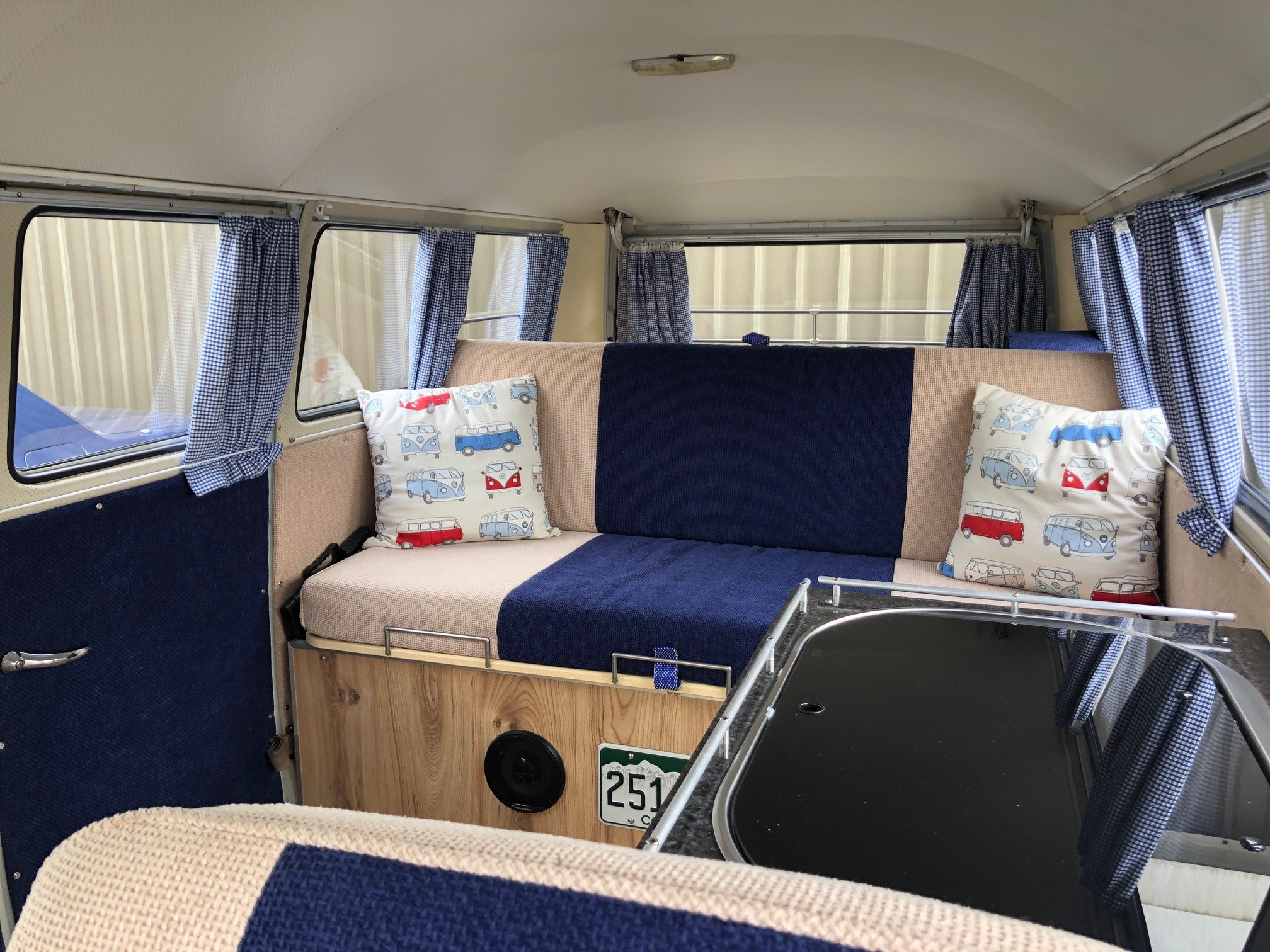 1966 VW 13 Window Deluxe Splitscreen Campervan - Image 11 of 15