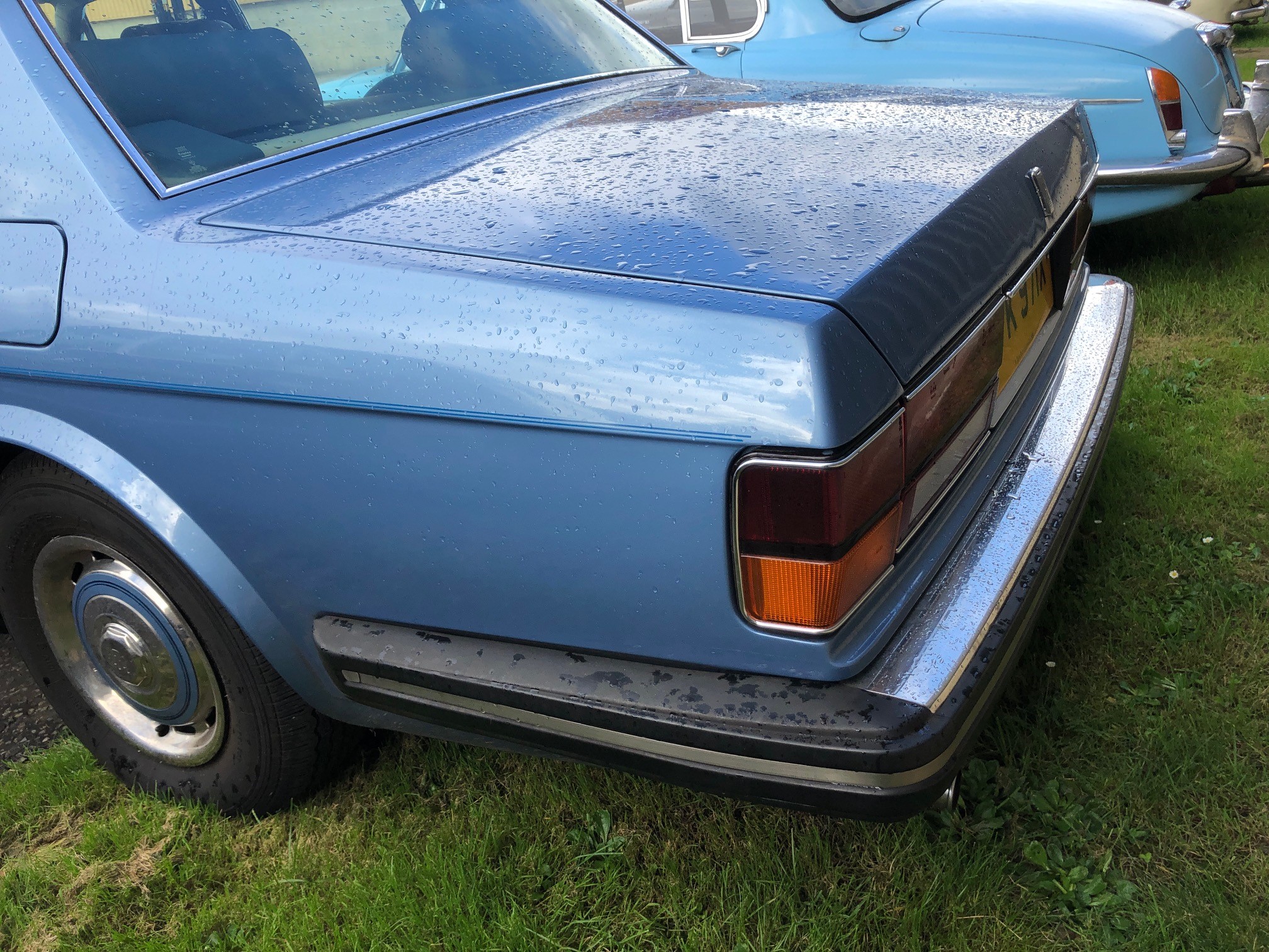 1981 Rolls-Royce Silver Spirit Registration number KYK 971X V5C MOT expires 18th October 2021 - Image 15 of 42